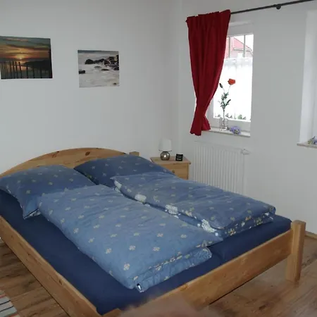 Wellness Mit Sauna Und Kaminofen Sowie Carport Und Terrasse Krummhoern